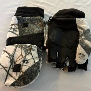 Thinsulate Camo Gloves with Foldover Mitten